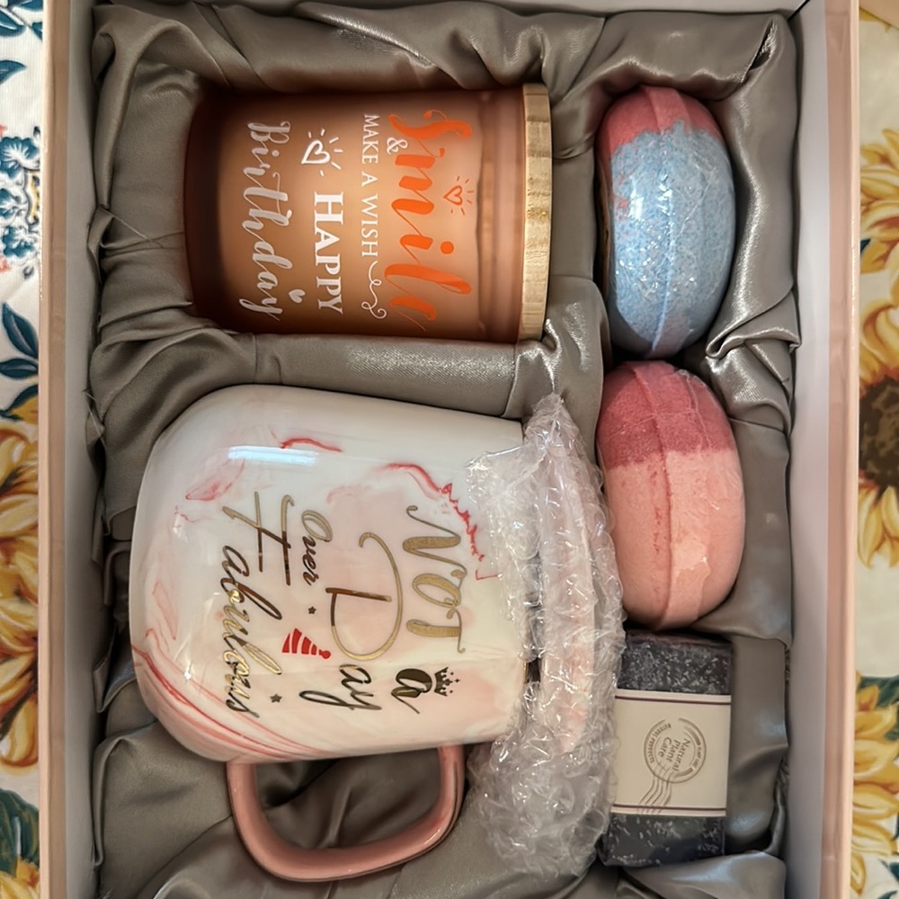 Happy birthday gift set